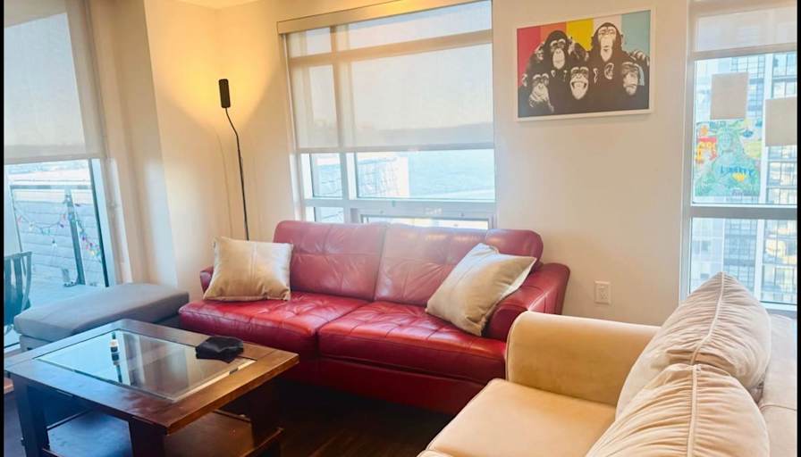 Neo's room
