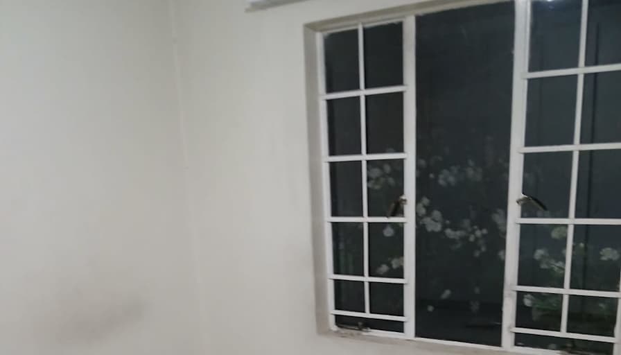 Chris Borerwe's room