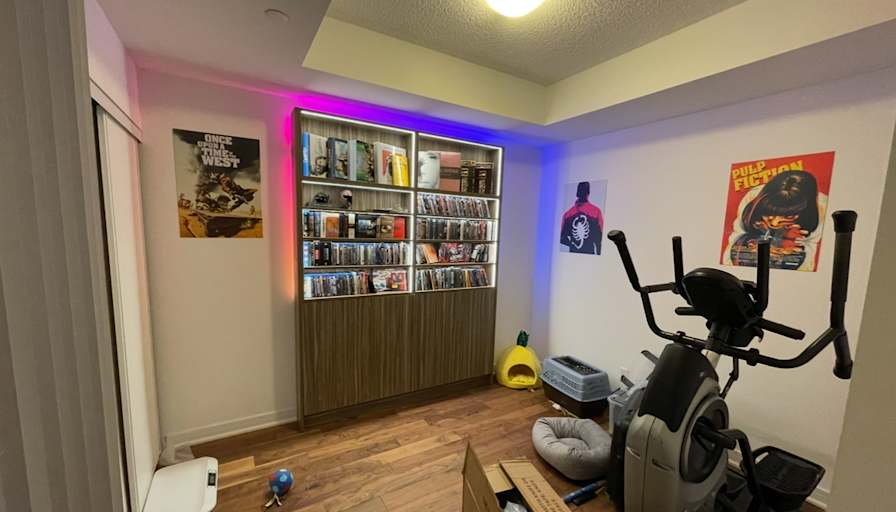 Mahdi's room