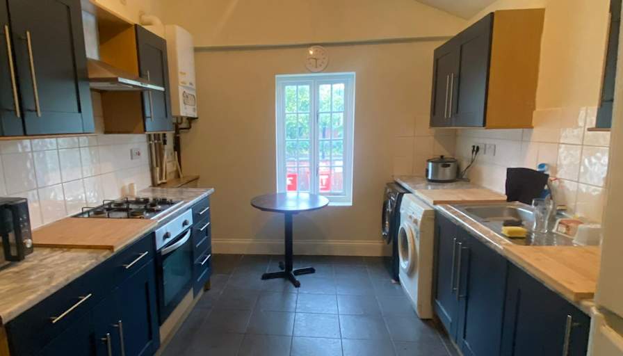Upper Residence Property Ltd.'s room