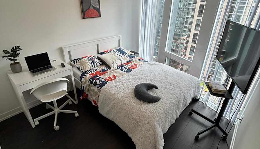 Innova's room