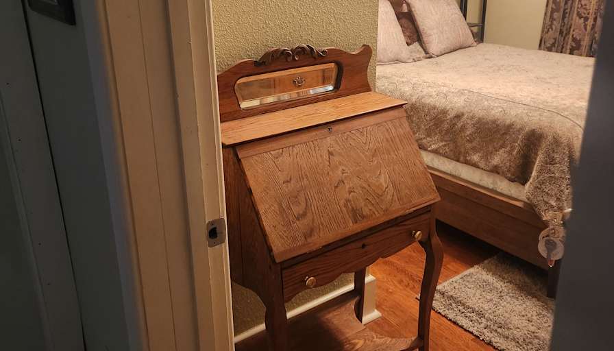 Anita's room