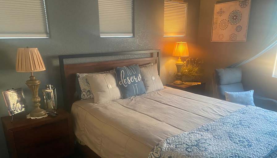 Samantga's room