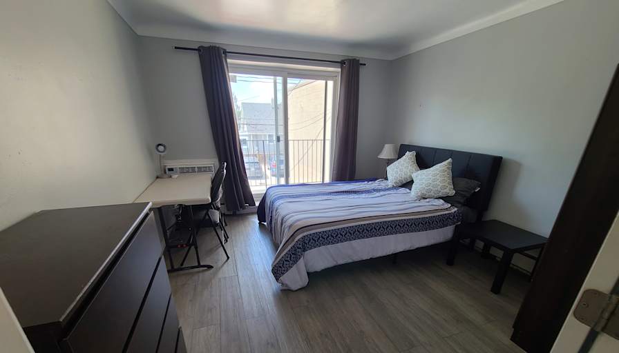 Lynn's room