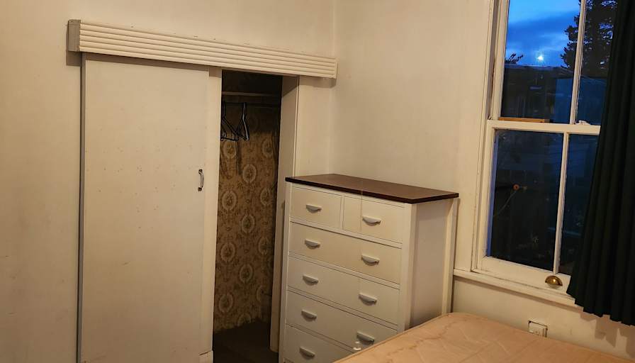 Bruce Thomason's room