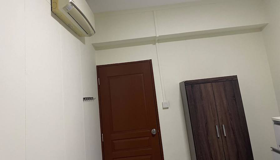 Max Sum's room