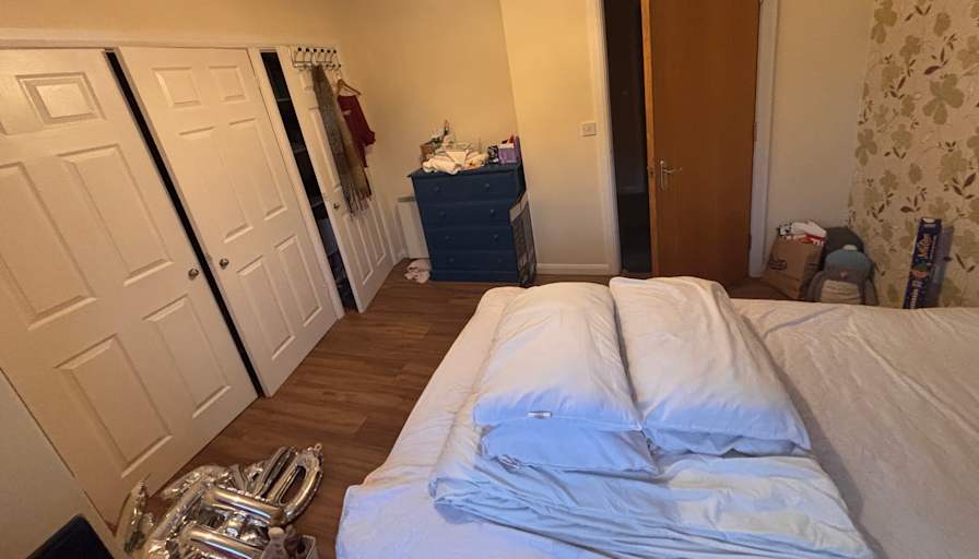 Flo's room