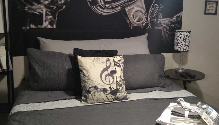 Elani's room