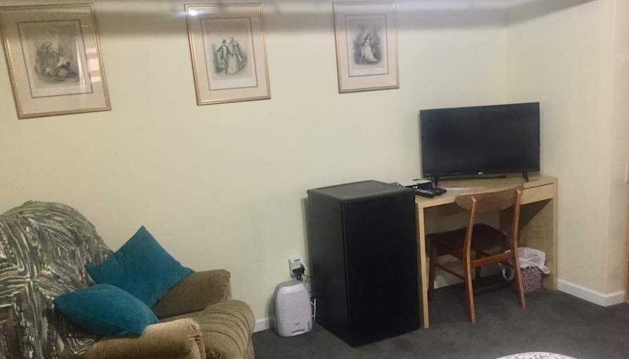 Jen's room