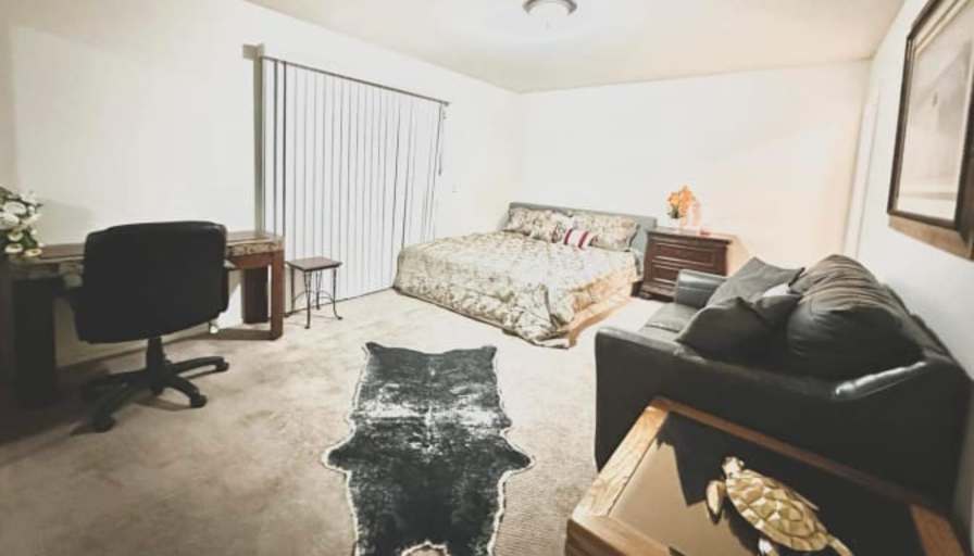 Ric's room