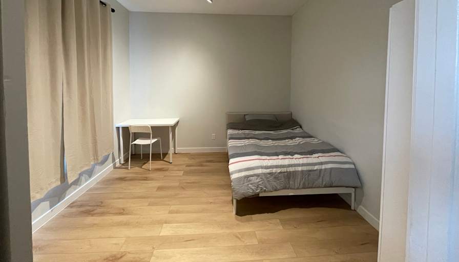 Jin Kim's room
