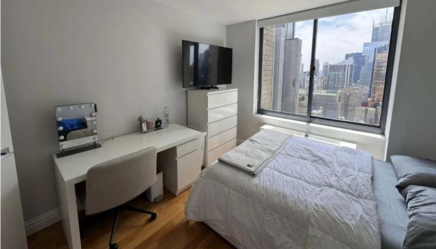 Ahmet's room