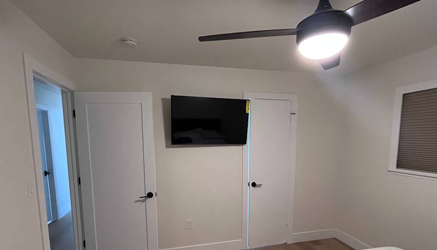 Al's room