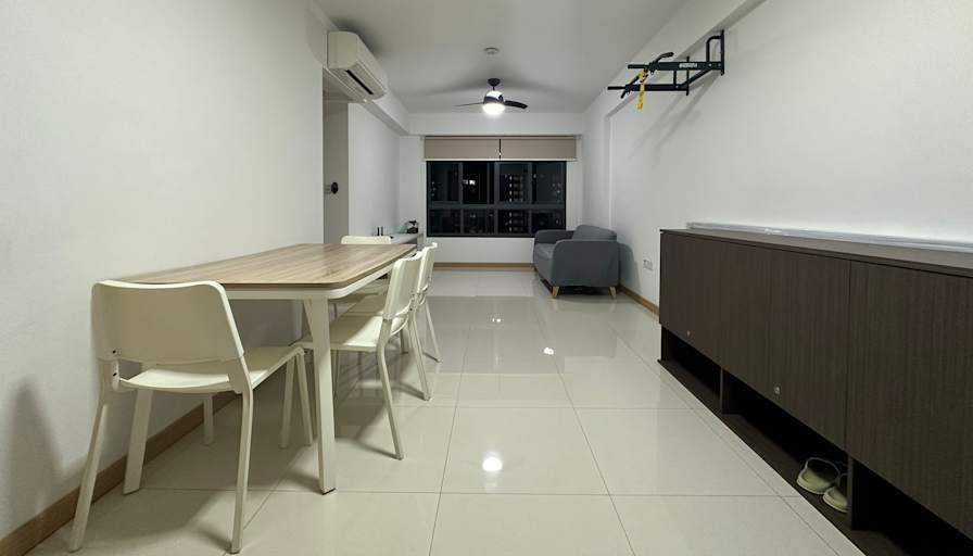 Daren's room