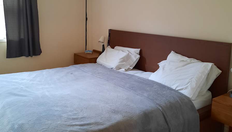 carlos's room