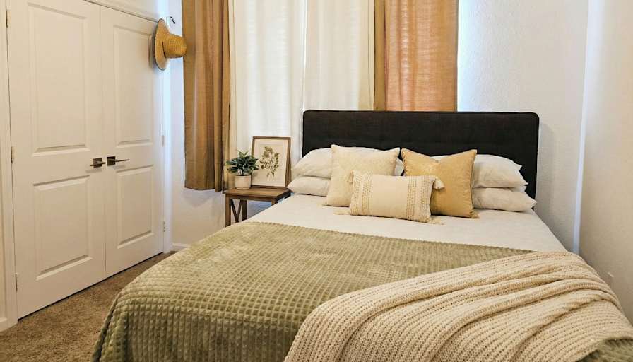 Leonid's room