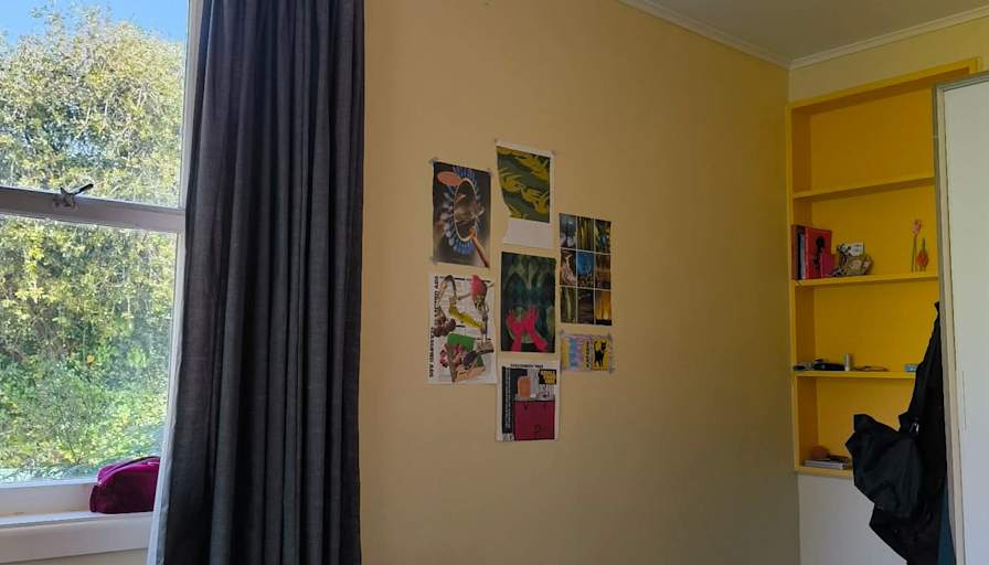 Scarlett's room