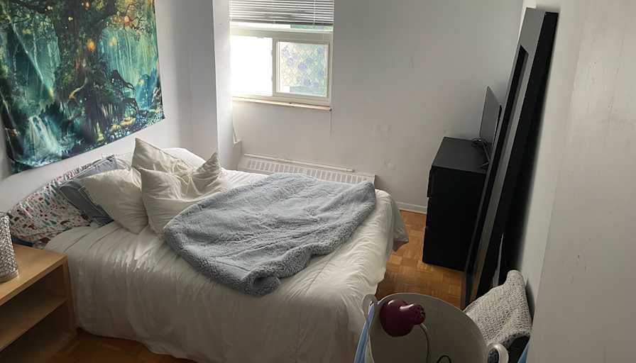 Lin's room