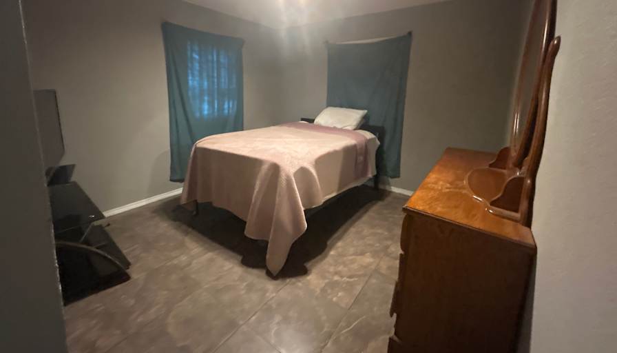 Chloe's room