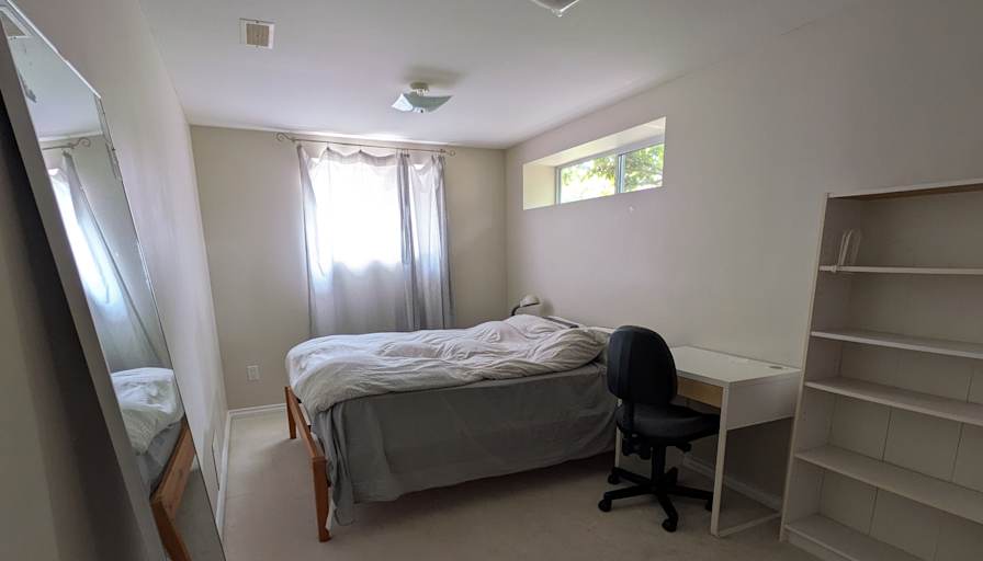 Lisa's room