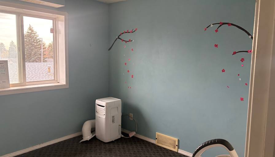 Kaitlyn's room