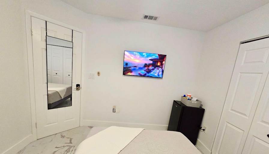 Darlene's room