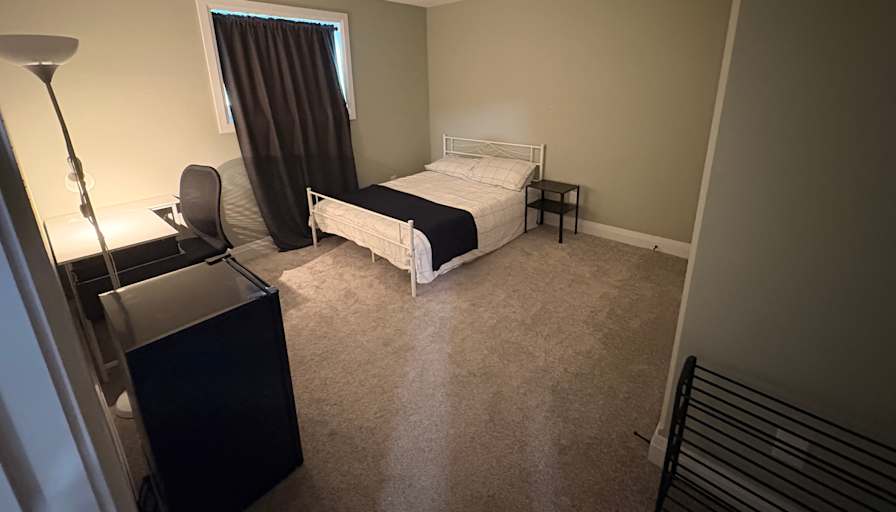 Ola's room