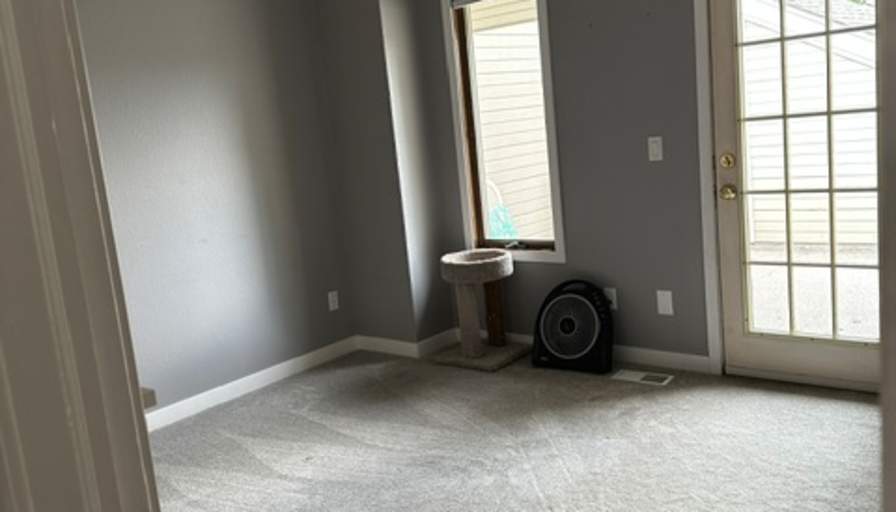 Adalyn Kara Lukowicz's room