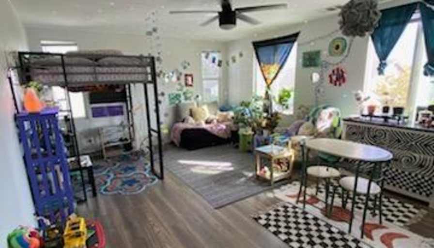Oscar's room
