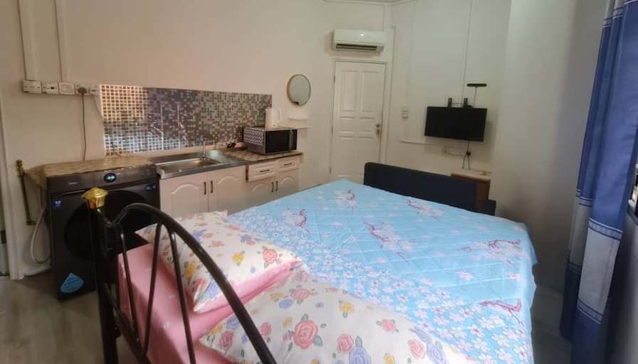 Roomy's room