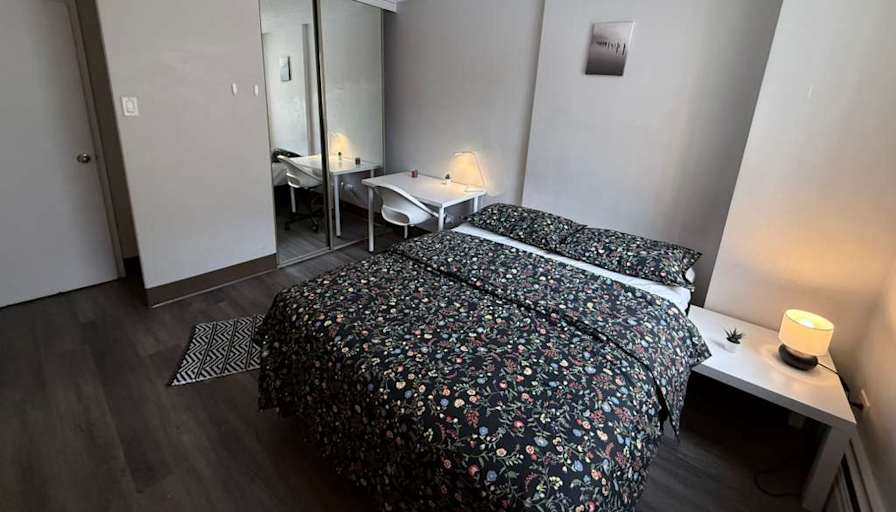 Eleftheri Denis's room