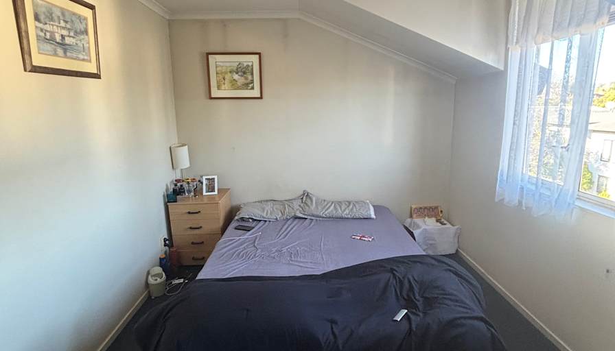 Devansh's room