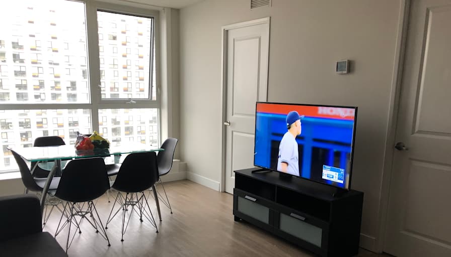 Luis's room