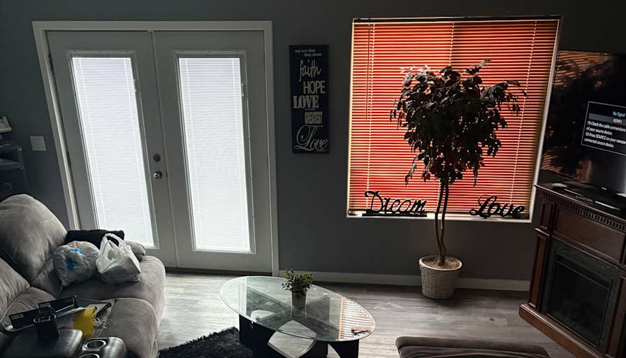 Ang's room