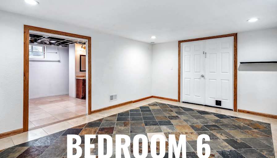 HomeCrew's room