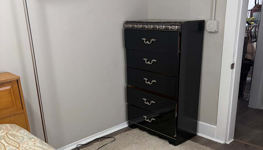 Earl's room
