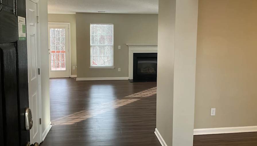 harmstrong's room