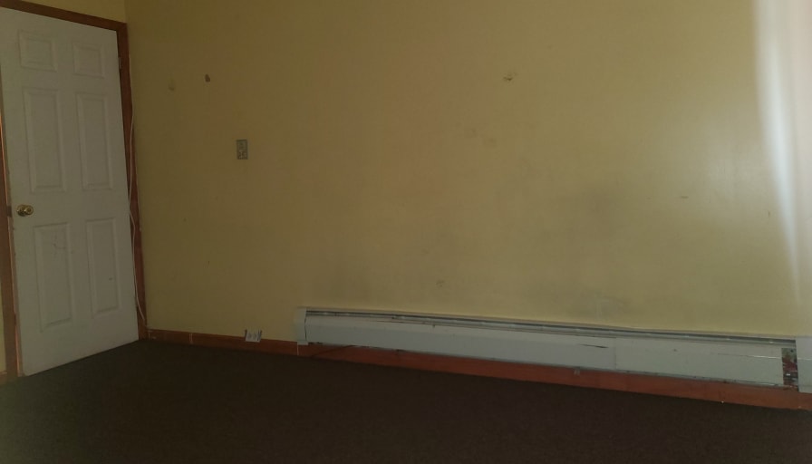 Dlemuel's room