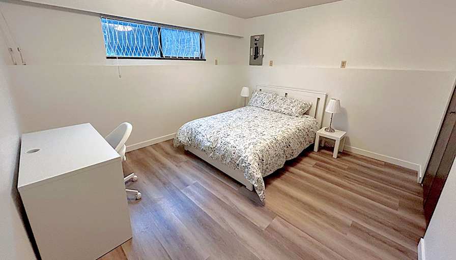 Shirin's room