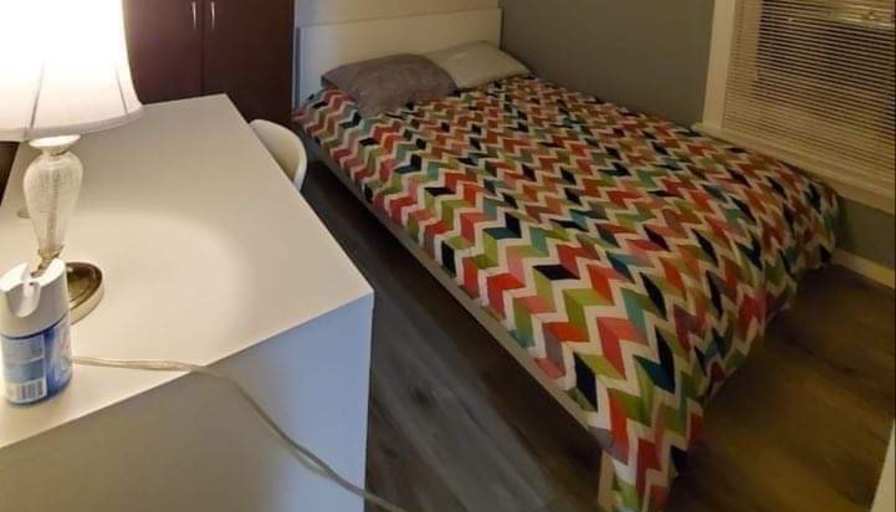 Giordaine's room