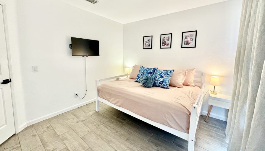 Jenni's room