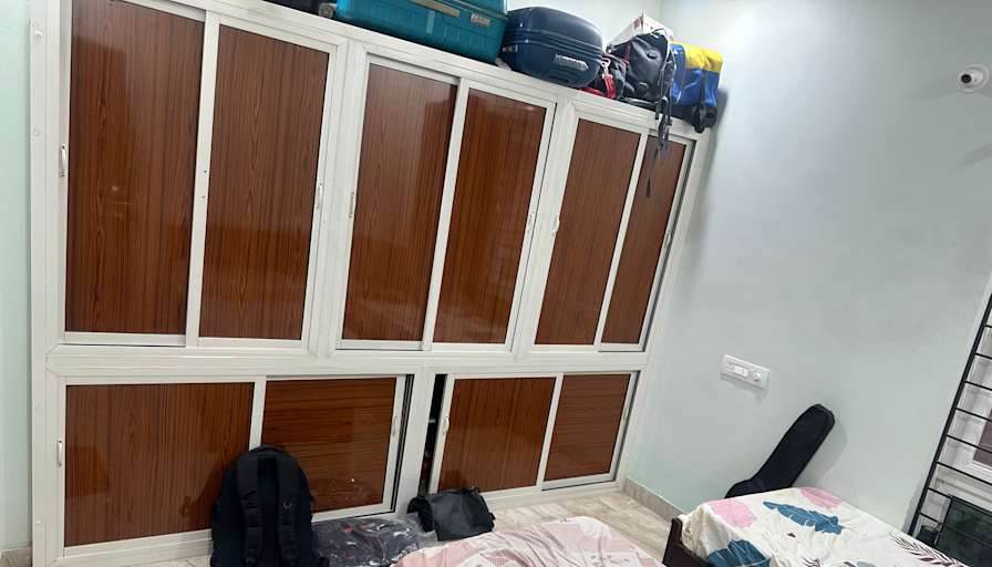 Saketh Gupta's room