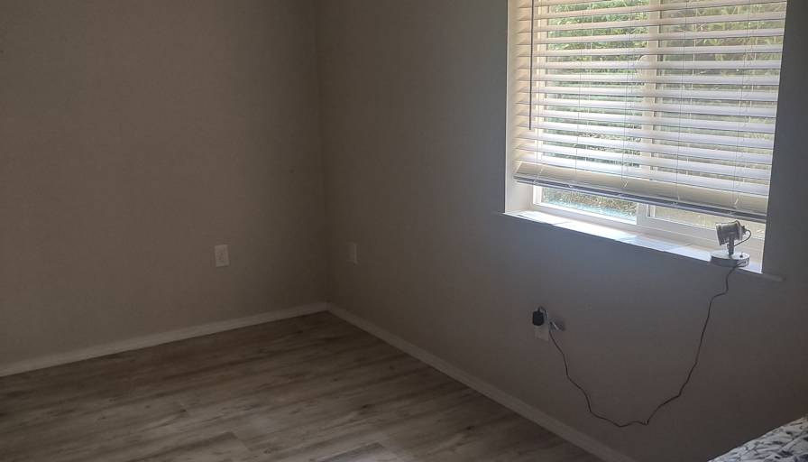 Renn Hernandez's room