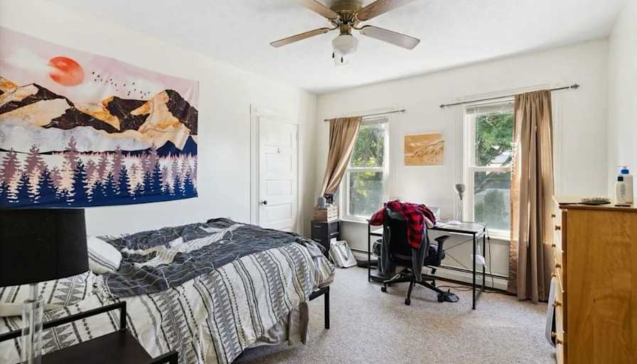 Karisa's room