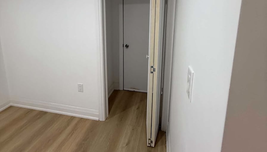 Saida's room