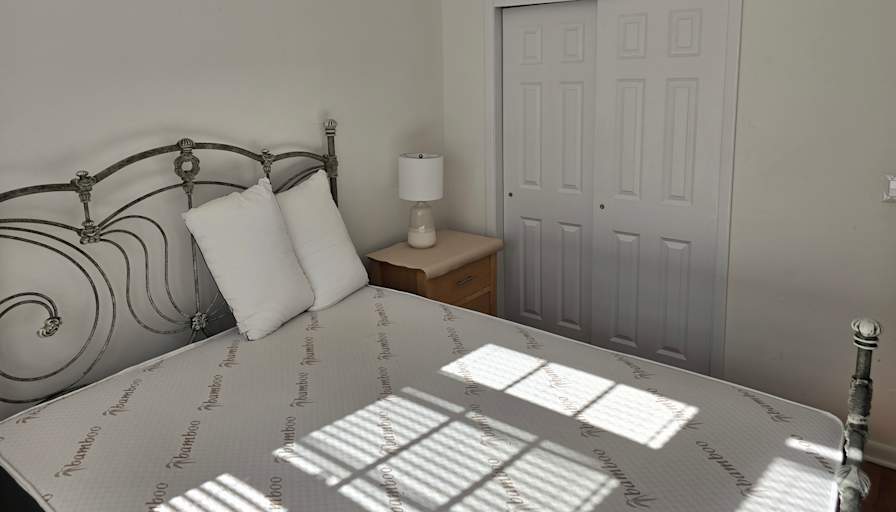 Luis's room