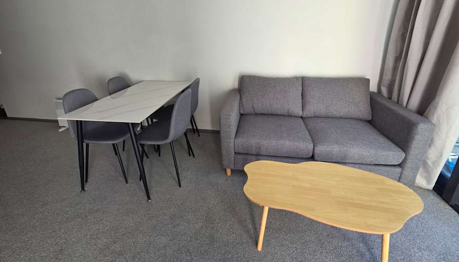 Mingsheng's room