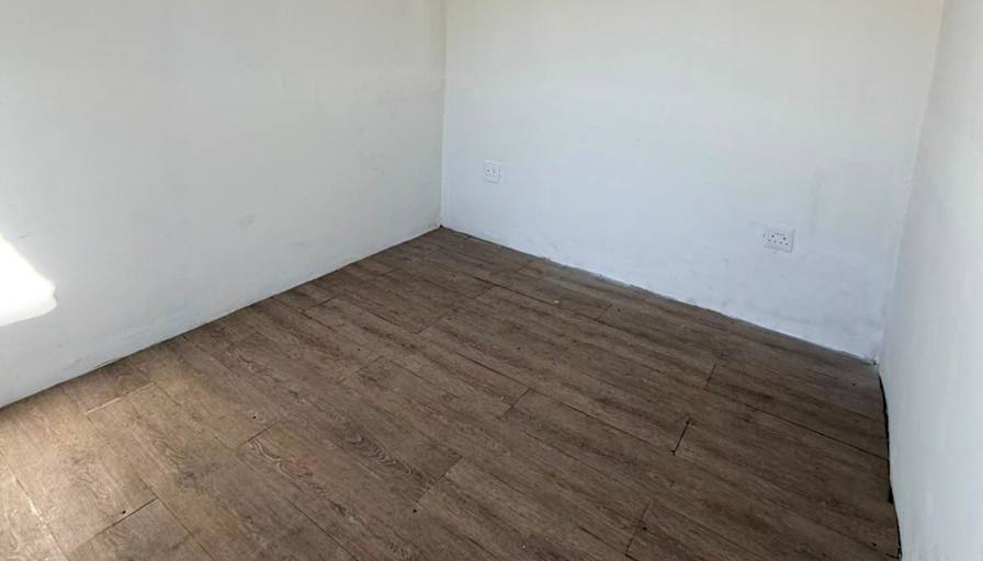 Donovan's room