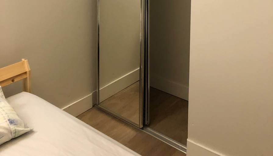 Luis's room