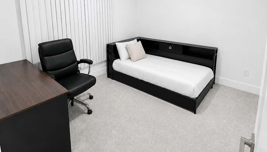 Zeyu's room